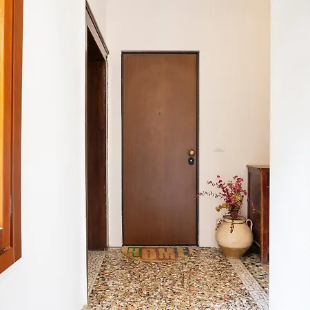 Stupendo Luxury Canal & Garden View Venice