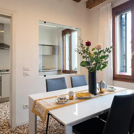 شقة Stupendo Luxury Canal & Garden View