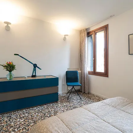 Stupendo Luxury Canal & Garden View شقة البندقية