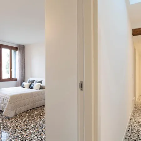 شقة Stupendo Luxury Canal & Garden View *