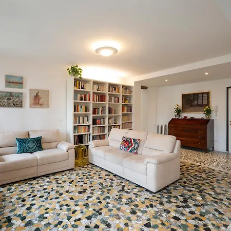 Stupendo Luxury Canal & Garden View Apartment Venedig